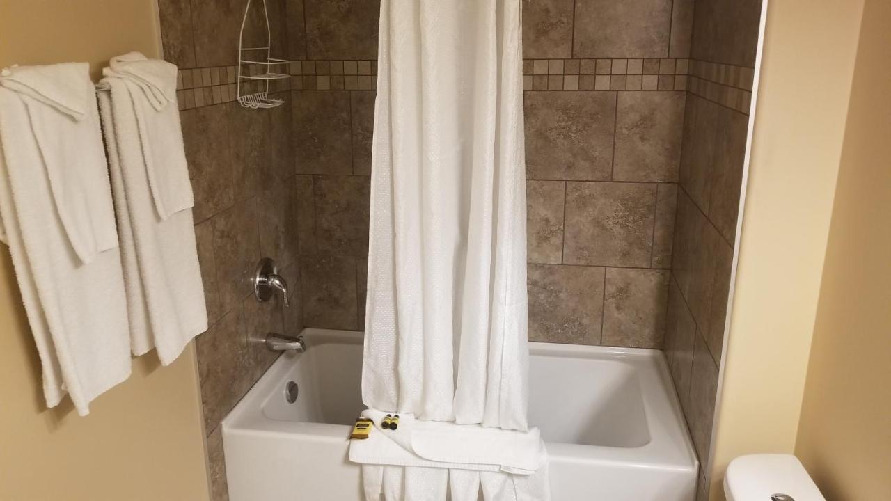Sandy Beach Suites Osoyoos Eksteriør billede