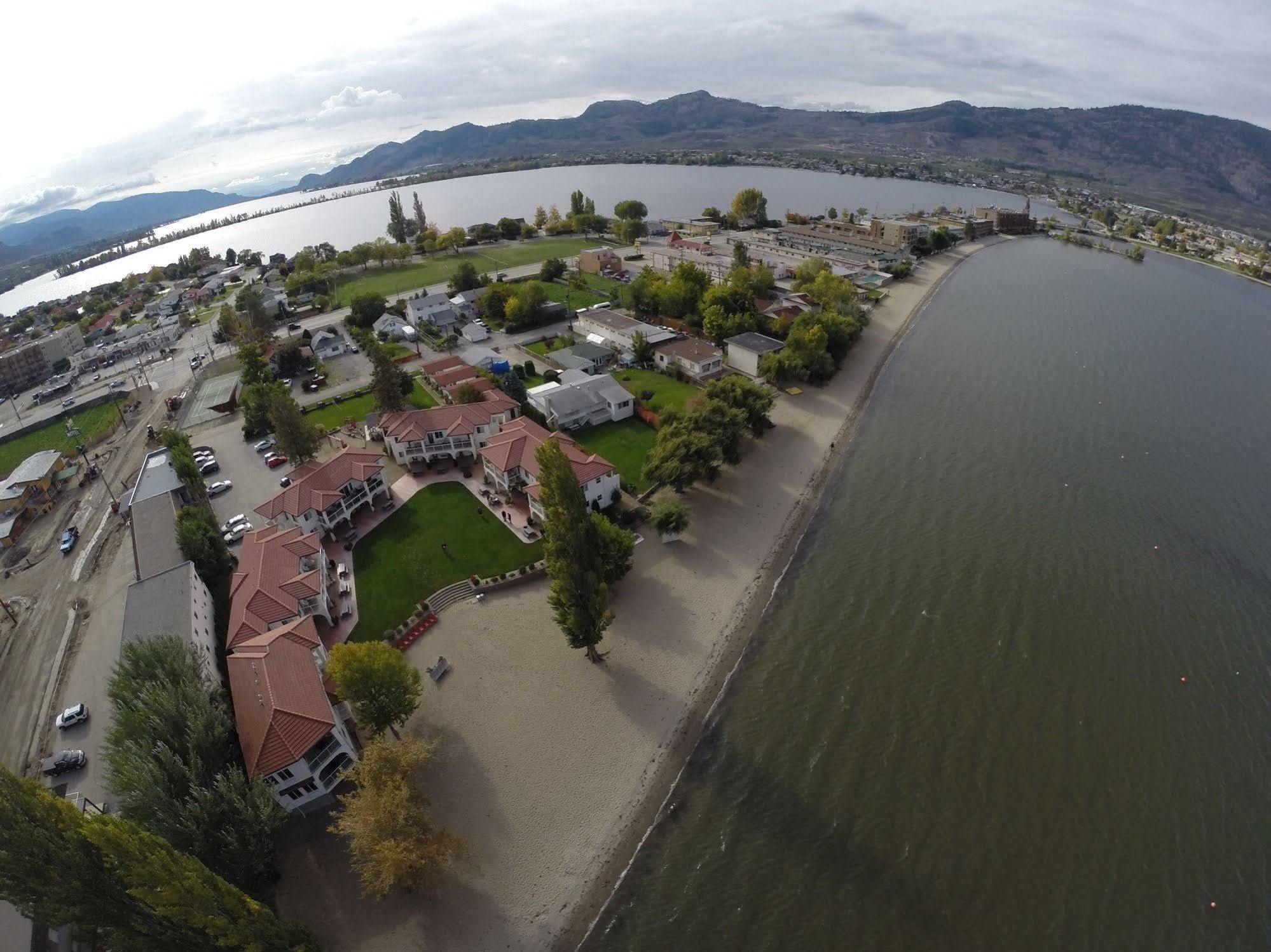 Sandy Beach Suites Osoyoos Eksteriør billede
