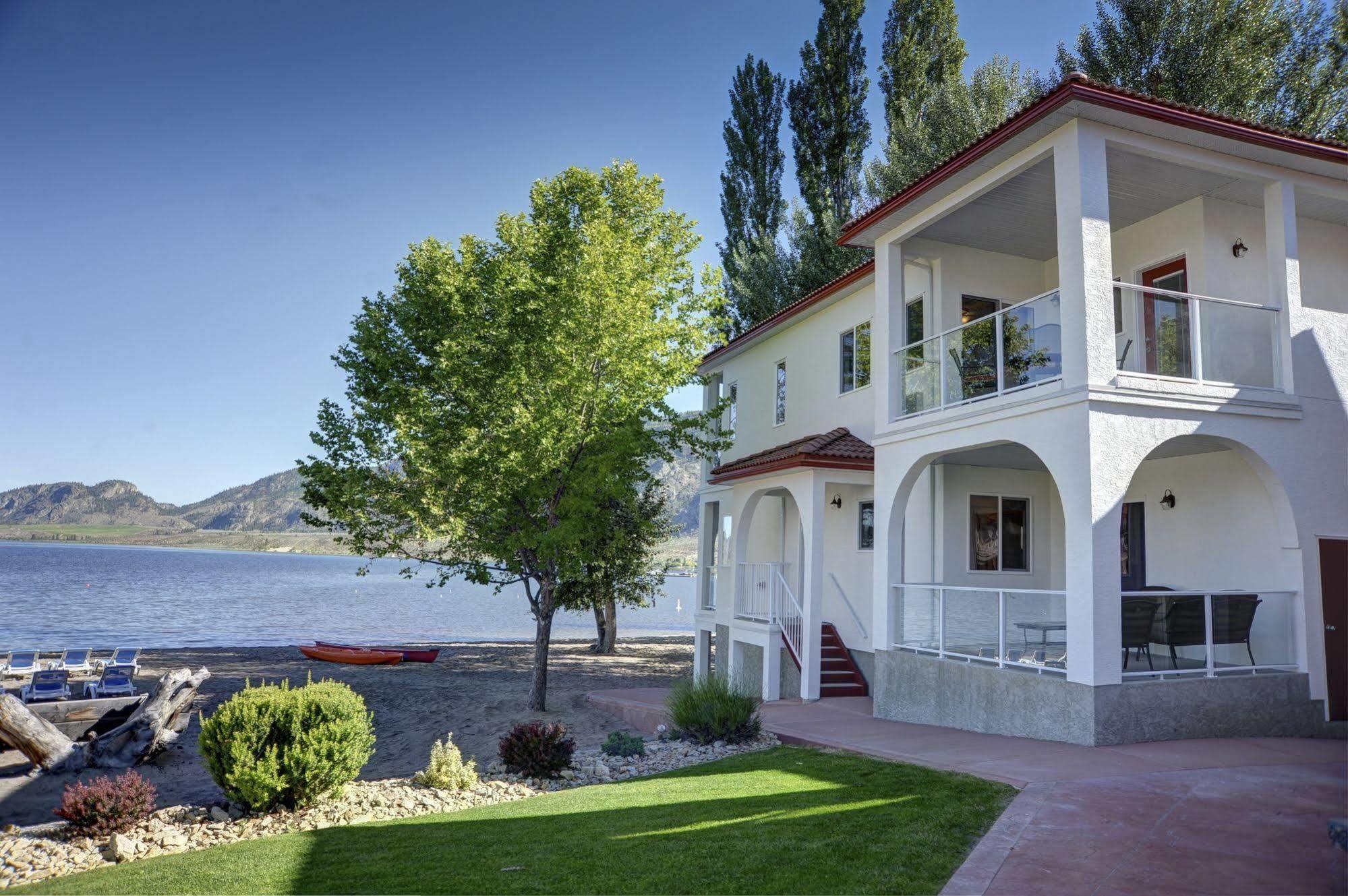 Sandy Beach Suites Osoyoos Eksteriør billede